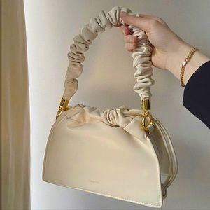 Sinbono Vegan Cream Drawstring Handbag